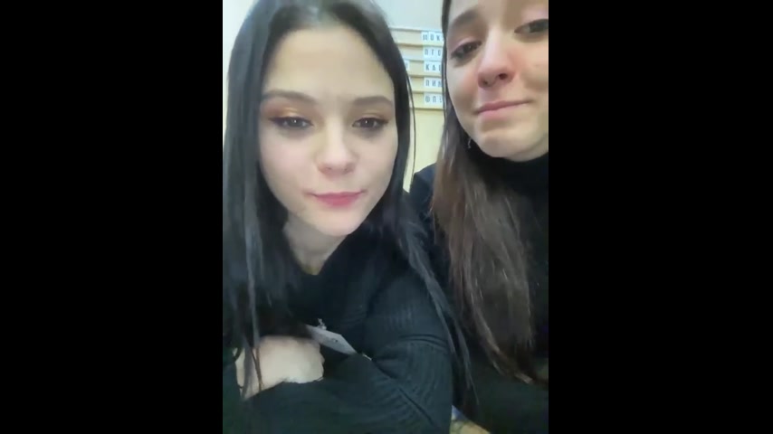 Two Alt Babes Lick Cum-Drenched Tongues Live Helping Jerkers Explode
